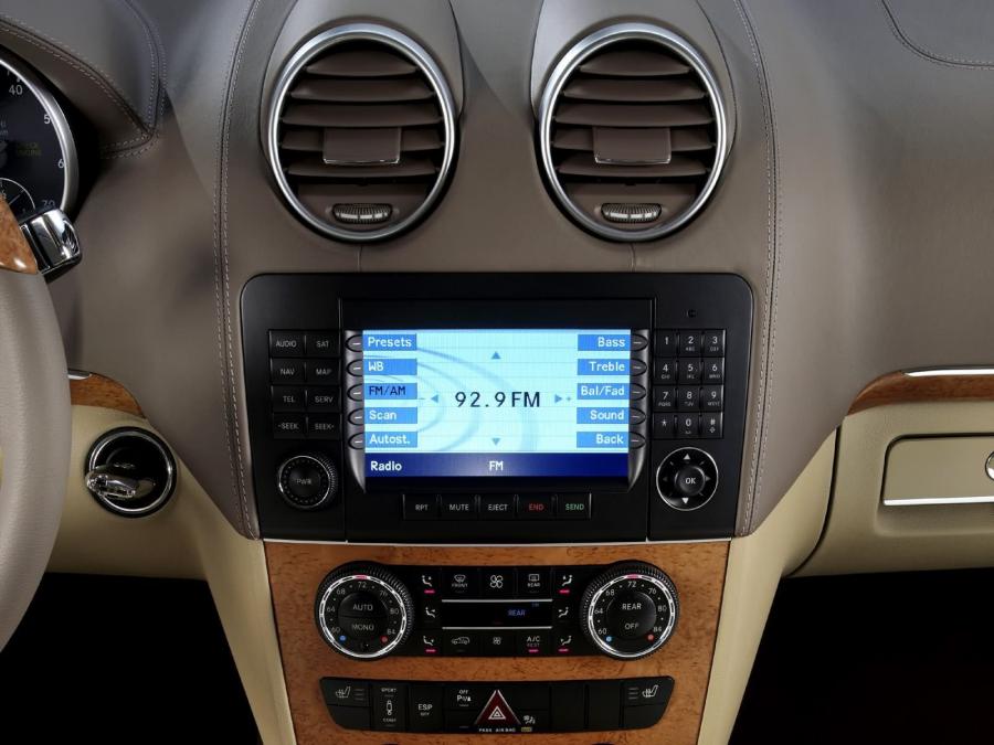  Mercedes-Benz GL450 4Matic 2007 года  (фото 32 из 114)